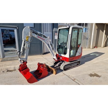 Takeuchi TB216 minikotró (Powertilt!) 1/19