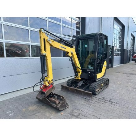 ELADVA! Yanmar SV18 minikotró 1/2