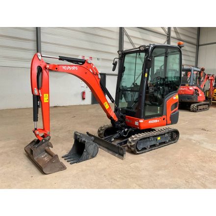 Kubota KX019-4 minikotró 1/2