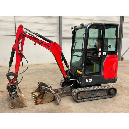 Bobcat E19 minikotró 1/22