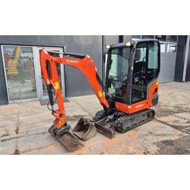 Kubota KX019-4 minikotró (+Powertilt!) 1/68