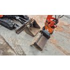 Kubota KX019-4 minikotró (+Powertilt!) 1/68