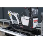 Bobcat E10 Z minikotró (+Tréler!) 1/83