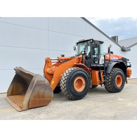 Hitachi ZW310-6 gumikerekes rakodó 10/13