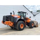 Hitachi ZW310-6 gumikerekes rakodó 10/13