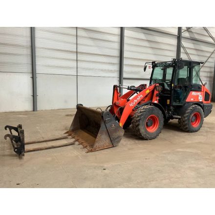 Kubota R070 gumikerekes rakodó 10/16