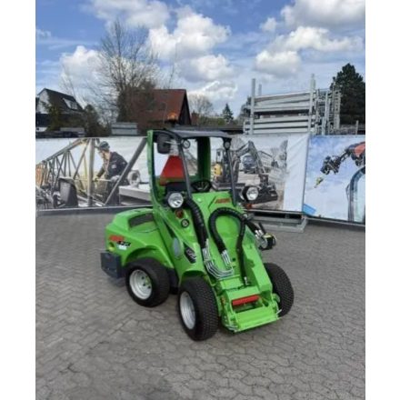 Avant 423 gumikerekes rakodó 10/24