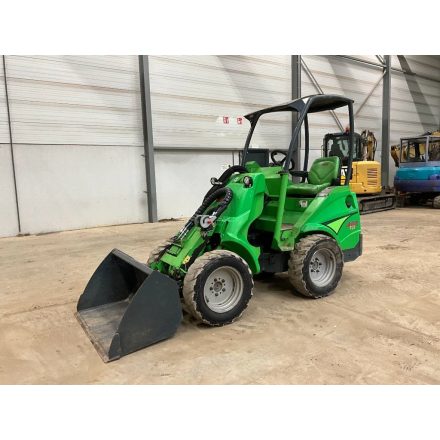 Avant R28 gumikerekes rakodó 10/29