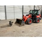 Kubota R082 gumikerekes rakodó 10/34
