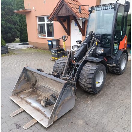 Kubota RT280 gumikerekes rakodó 10/38