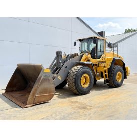 Volvo L180H gumikerekes rakodó 10/40