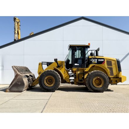 Caterpillar 950M gumikerekes rakodó 10/43-Kattints ide!