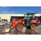 Kubota R070 gumikerekes rakodó 10/46