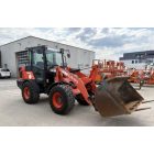 Kubota R082 gumikerekes rakodó 10/49