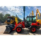 Kubota R070 gumikerekes rakodó 10/51