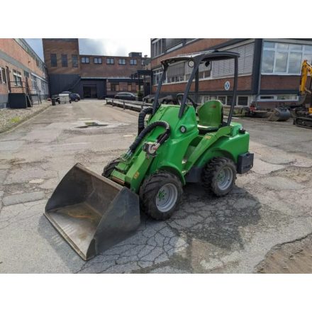 Avant 423 gumikerekes kotró 10/53