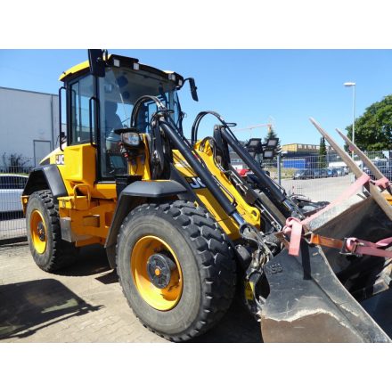 JCB 417HT gumikerekes rakodó 10/58