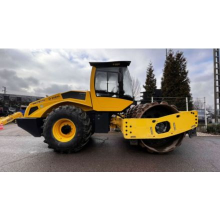 Bomag BW 213 PDH-5 henger 12/1