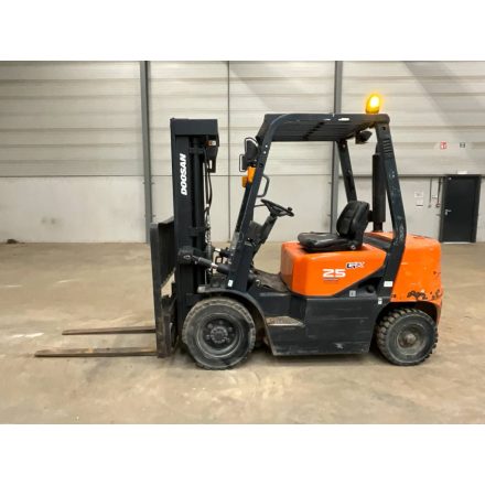 Doosan D25 G targonca 14/6