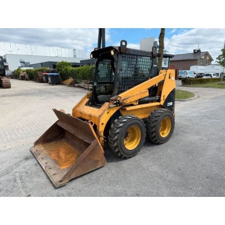 ELADVA! Caterpillar 226B csúszókormányzású gép 15/34