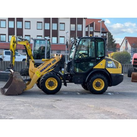 Komatsu WA65 gumikerekes rakodó 15/8