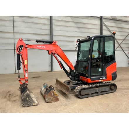 ELADVA! Kubota KX027-4 kotrógép 2/15
