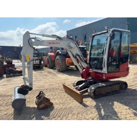 Takeuchi TB230 kotrógép 2/18