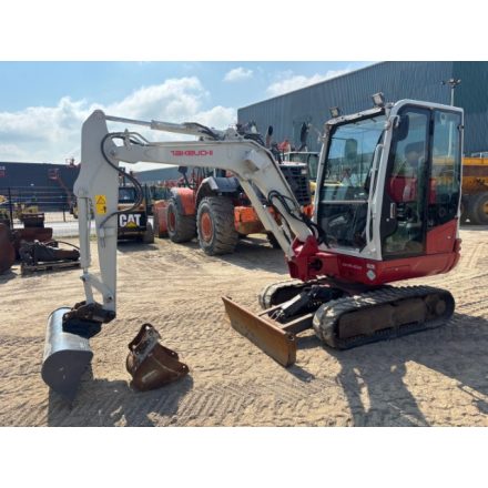 Takeuchi TB230 kotrógép 2/18