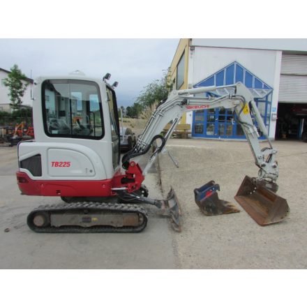 FOGLALVA! Takeuchi TB225 kotrógép (Powertilt!) 2/21