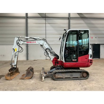 Takeuchi TB230 kotrógép 2/36