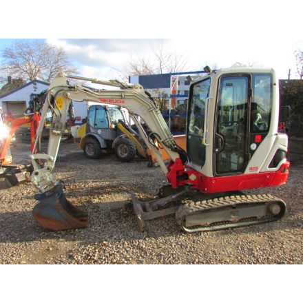 Takeuchi TB225 V3 kotrógép (+Powertilt!) 2/41