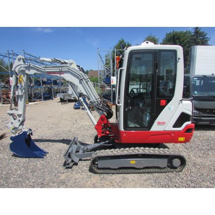 Takeuchi TB225 kotrógép (+Powertilt!) 2/45