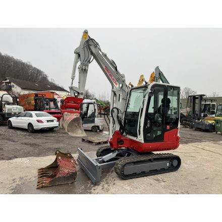 Takeuchi TB235-2 kotrógép (+Powertilt!) 3/42