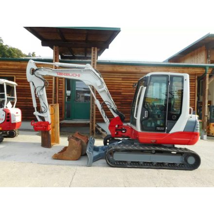 Takeuchi TB250 (Powertilt!) kotrógép 3/7