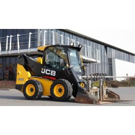 JCB 300 T4 csúszókormányzású gép 4/15
