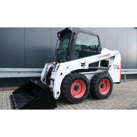 ELADVA! Bobcat S450 csúszókormányzású gép 4/4