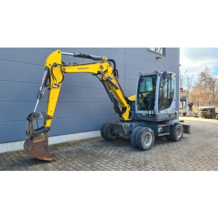 Wacker Neuson EW65 gumikerekes kotró 8/35