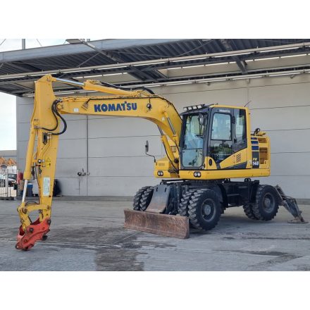 Komatsu PW148-11 gumikerekes kotró 8/64