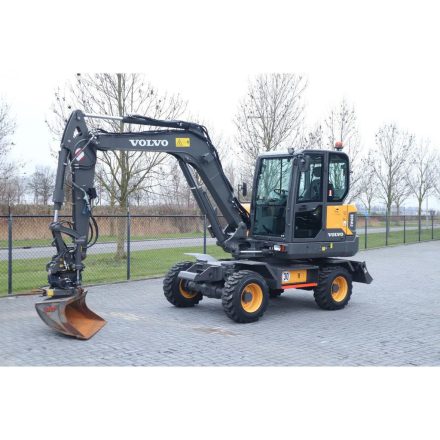 Volvo EW60 E gumikerekes kotró (ROTOTILT+GRIPPER) 8/7